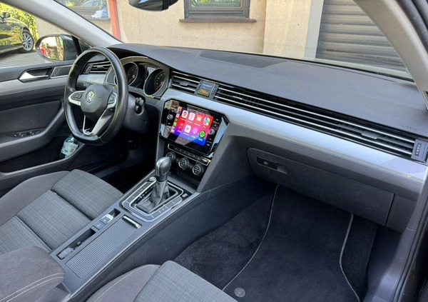 Volkswagen Passat cena 79700 przebieg: 133000, rok produkcji 2020 z Tarnogród małe 781